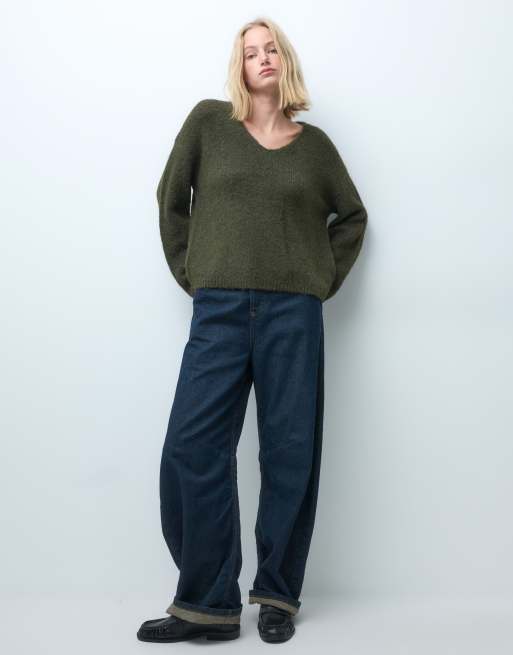 Vero Moda oversized v neck soft knit jumper in dark green, 2 of 4