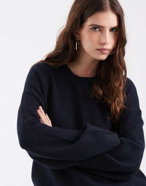 Vero Moda overszied knitted o-neck jumper in navy - view 1