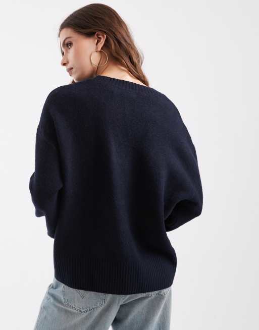 Vero Moda overszied knitted o-neck jumper in navy, 3 of 4