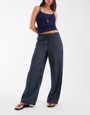 Pantalon ample en aspect lin rayé avec taille à cordon de serrage - Bleu marine S