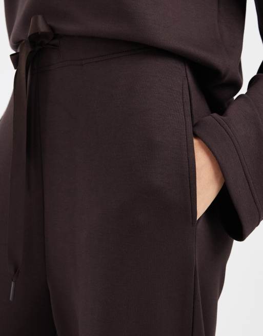 Vero Moda - Pantalon de jogging d'ensemble ultra doux et ample avec liens noués à la taille - Marron chocolat, 2 de 5