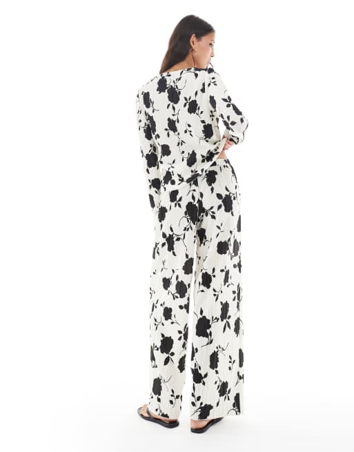 Vero Moda - Pantalon d'ensemble plissé coupe ample à imprimé fleurs - Blanc et noir, 2 de 5