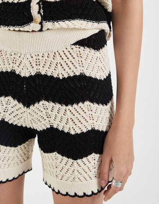 Vero Moda - Pantaloncini in maglia all'uncinetto neri e crema a righe in coordinato, 3 di 5