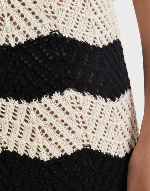 Vero Moda - Pantaloncini in maglia all'uncinetto neri e crema a righe in coordinato, 4 di 5