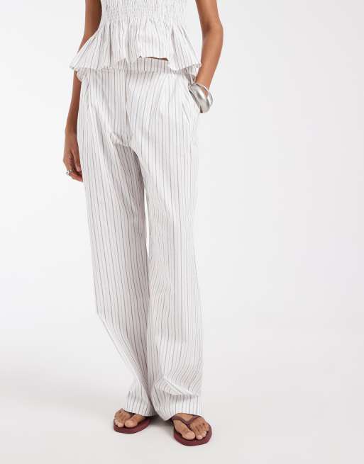 Vero Moda - Pantalones blancos a rayas negras de pernera ancha sin cierres de popelina (parte de un conjunto), 2 de 5