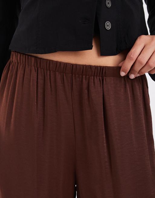 Vero Moda pantalones de pernera ancha texturizados en marrón óxido, 3 de 5