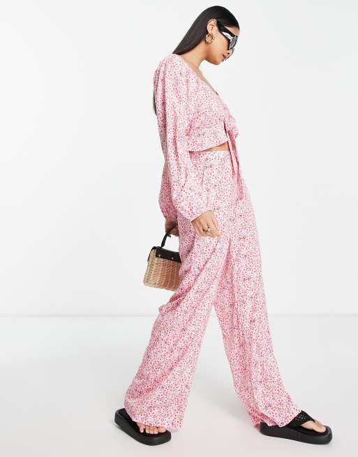 Vero Moda - Pantaloni a fondo ampio rosa a fiori in coordinato, 3 di 4