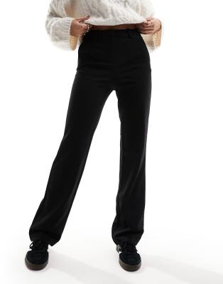 Vero Moda - Pantaloni a gamba dritta in jersey neri con passanti per la cintura