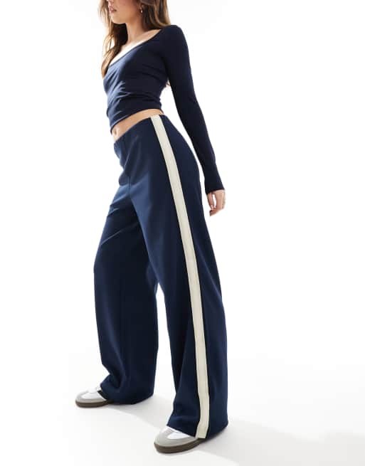 Vero Moda - Pantaloni con fondo ampio blu navy con riga laterale, 3 di 5