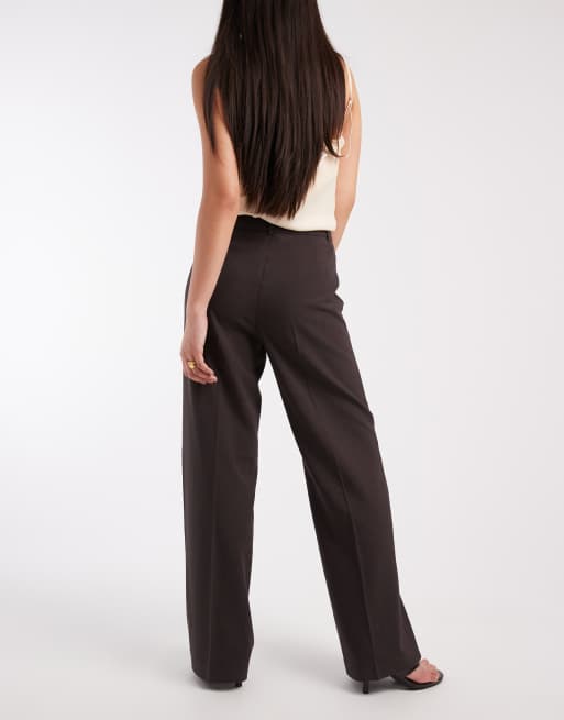 Vero Moda - Pantaloni dritti a vita medio alta color cioccolato mélange con pieghe frontali, 4 di 5