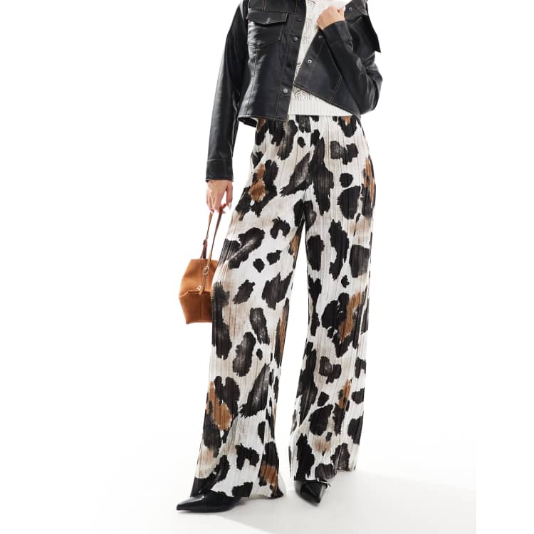 Vero Moda Pantaloni plissé a fondo ampio con stampa pezzata