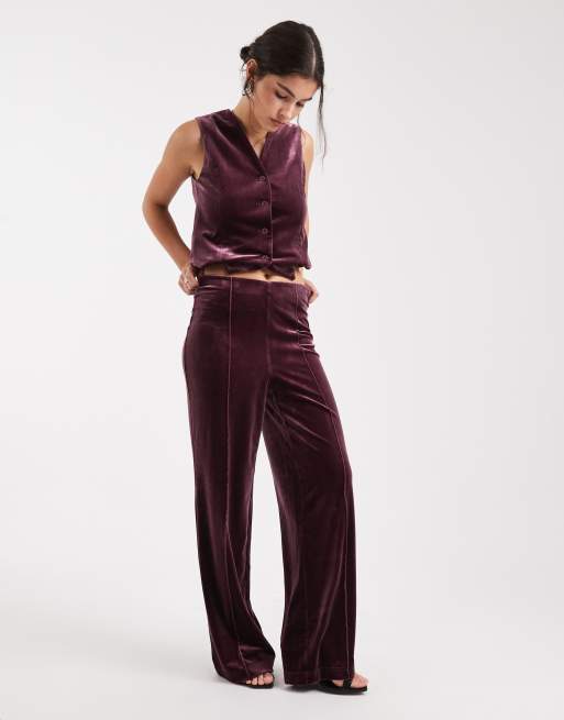 Vero Moda - Coordinato bordeaux in velluto con gilet e pantaloni a fondo ampio, 3 di 3