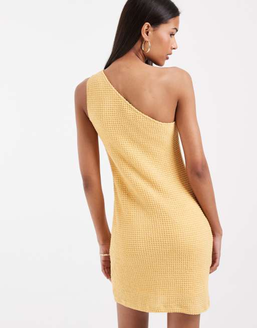 Vero Moda – Pastelowożółta szydełkowana sukienka mini na jedno ramię, 4 z 4