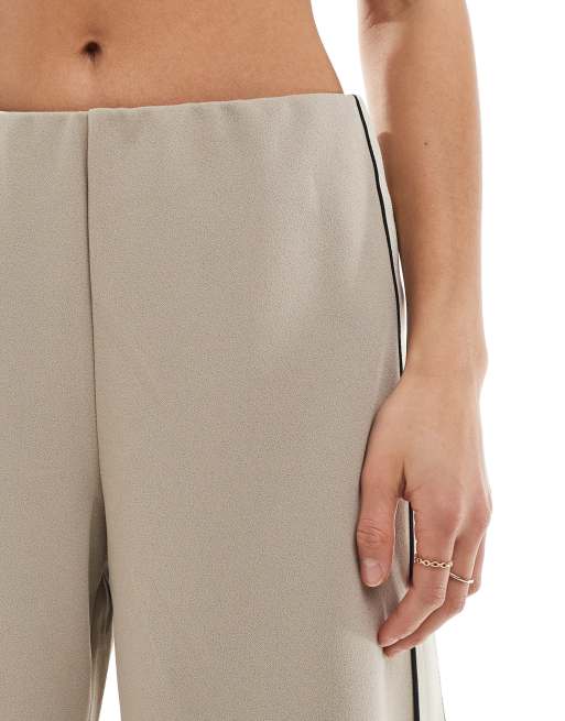 Vero Moda Petite – Beige, lediga byxor med resårmidja och sidorand, 5 av 5