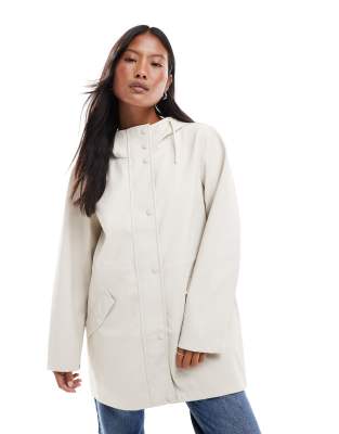 Vero Moda Petite - Beschichtete Regenjacke in Moonbeam Stone mit Kapuze-Neutral