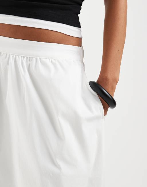 Vero Moda Petite – Biała wciągana spódnica midi, 3 z 5