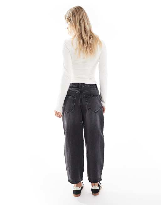 Vero Moda Petite Billie high rise barrel leg jeans in black wash, 3 of 5