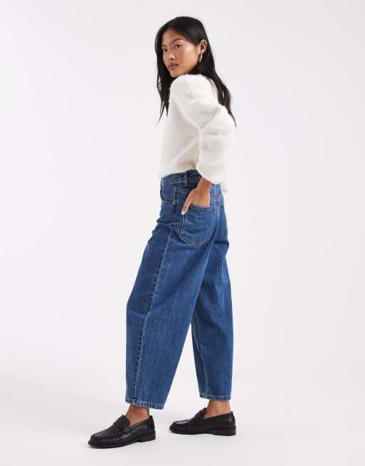 Vero Moda Petite Billie high rise barrel leg jeans in medium blue wash, 3 of 5