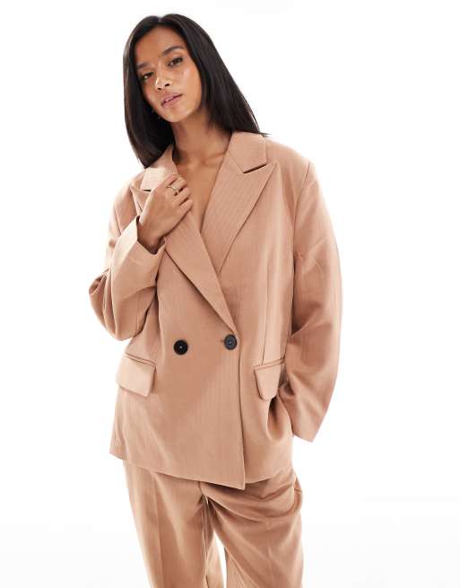 Vero Moda Petite - Blazer sartoriale color moka con motivo a spina di pesce in coordinato