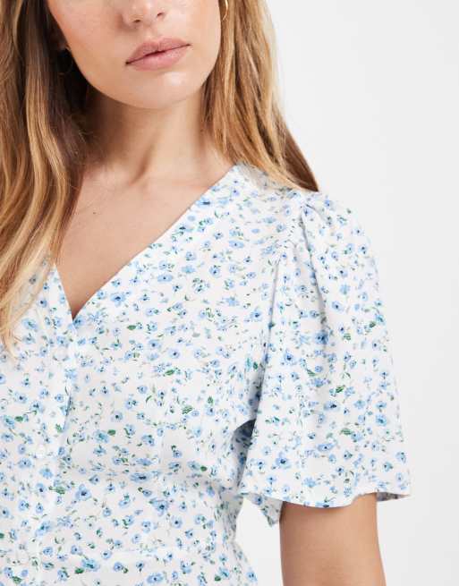 Vero Moda Petite button through mini skater dress in white based blue ditsy floral, 3 of 4