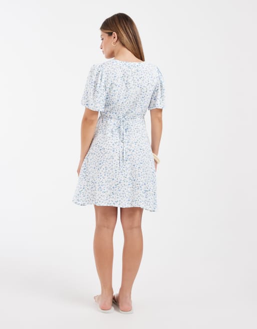 Vero Moda Petite button through mini skater dress in white based blue ditsy floral, 4 of 4