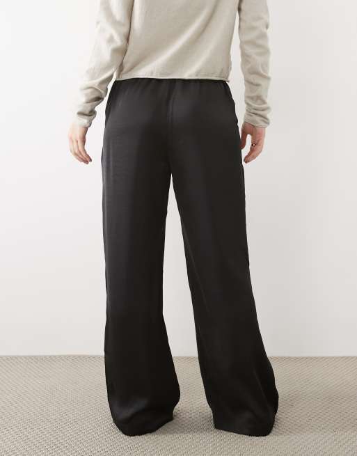 Vero Moda Petite byxor i satin med hög midja och ledig passform i svart, 5 av 5