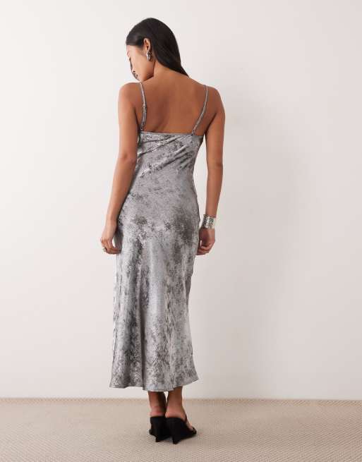 Vero Moda Petite cami strap shimmer detail maxi dress in silver, 3 of 4