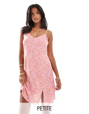 Vero Moda Petite - Camisole-Minikleid in Rosa mit Blumenmuster und Saumschlitz