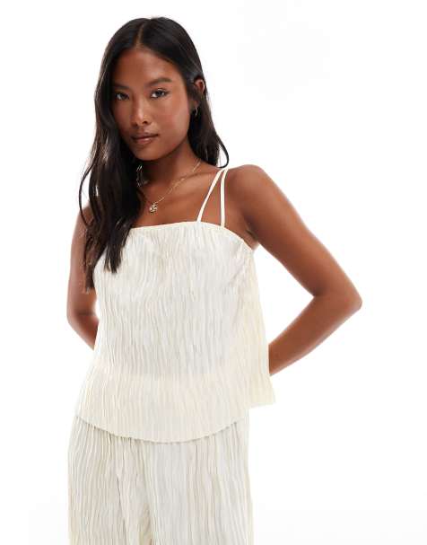 Vero Moda Petite - Camitop van plissé met textuur en dubbele bandjes in crème, deel van co-ord set - view 1