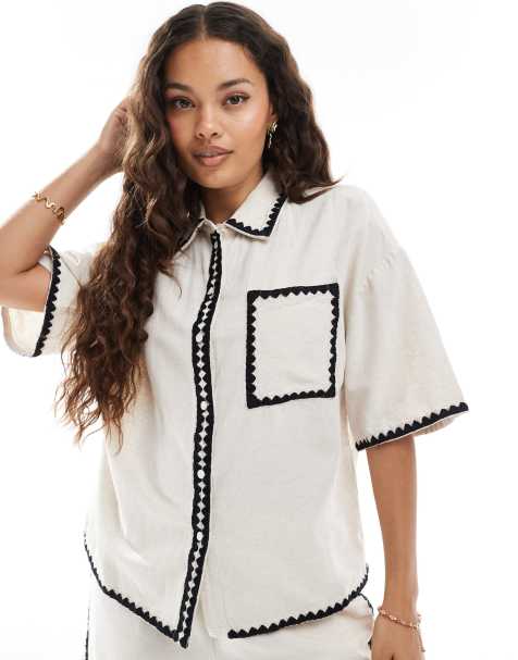 Vero Moda Petite - Chemise d'ensemble oversize à surpiqûres contrastantes - Crème - view 1