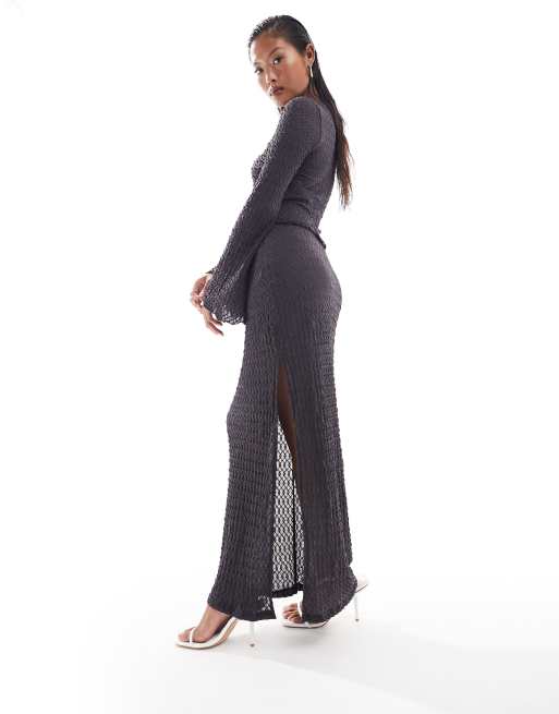 Vero Moda Petite – Ciemnoszara fakturowana spódnica maxi z dżerseju, część zestawu