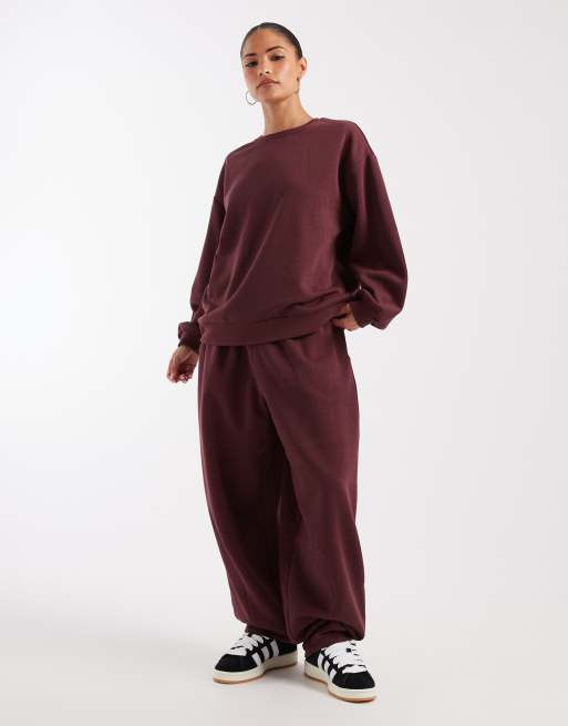 Vero Moda Petite - Coordinato con felpa oversize extra larga e joggers a palloncino bordeaux