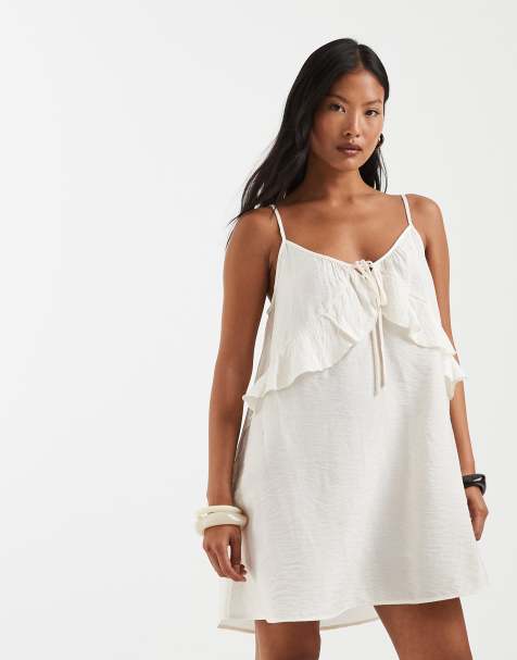 Vero Moda Petite - Cremehvid cami-minikjole med flæsekant - view 1