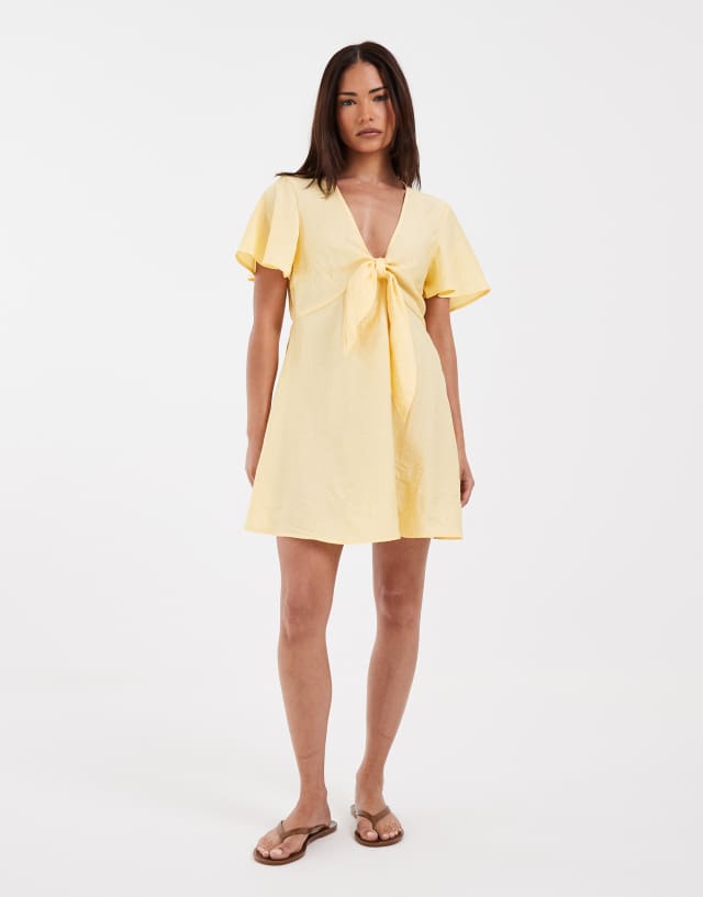 golden yellow mini dress Vero Moda Petite crinkle textured woven tie front in F26PRIVATESALEEXCL
