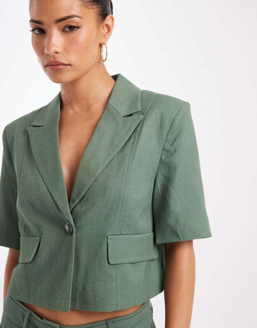 Vero Moda Petite cropped short sleeve tailored blazer co-ord in laurel green, 3 of 4