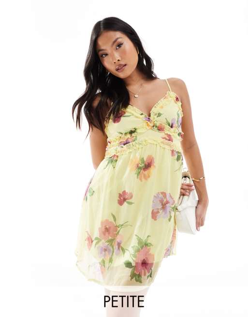 Vero Moda Petite – Cytrynowa sukienka mini na ramiączkach, z falbanką, w kwiatowy wzór