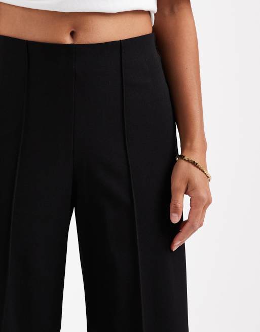 Vero Moda Petite – Czarne spodnie z szerokimi nogawkami i zakładkami, 4 z 5
