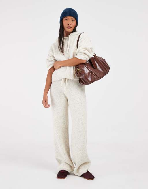 Vero Moda Petite – Jasnobeżowy zestaw z dzianiny z kapturem, 2 z 3