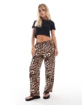 [Vero Moda Petite] Vero Moda Petite Easy tie waist wide leg pants in leopard-Neutral 2XS Tan leo