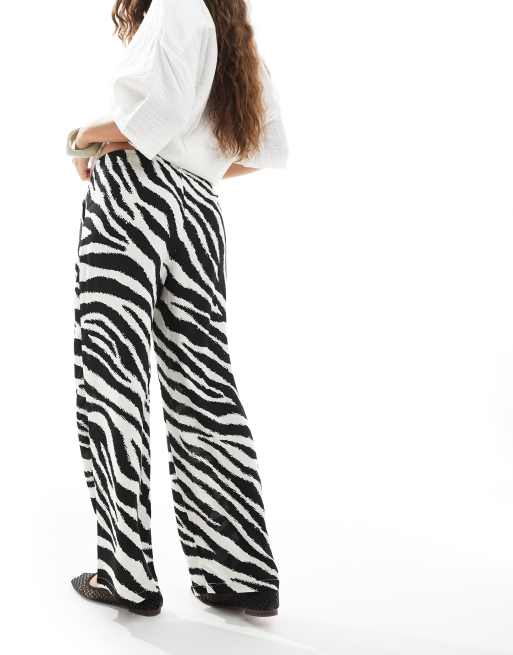 Vero Moda Petite Easy tie waist wide leg trousers in zebra print, 4 of 5