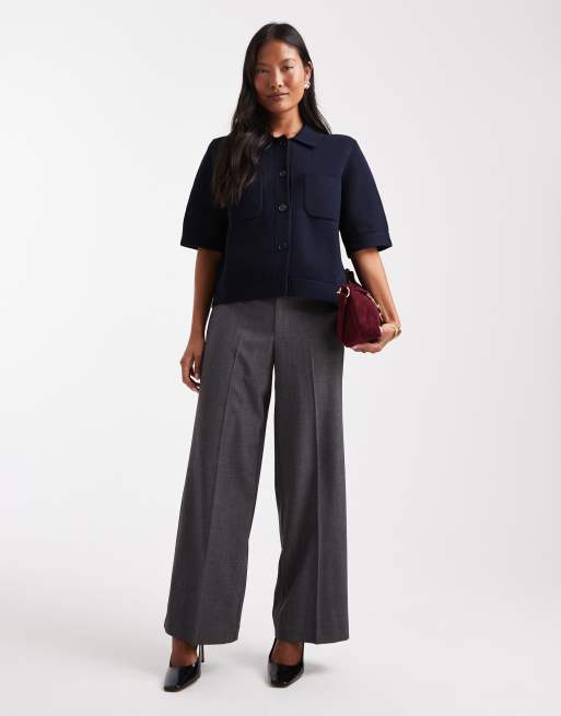 Vero Moda Petite – Eleganckie spodnie o prostym kroju z kantami z przodu w ciemnoszarym melanżowym kolorze