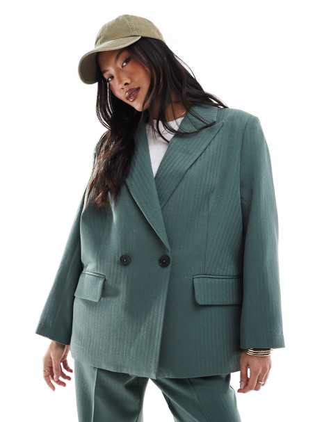 Vero Moda Petite – Elegantes Set in dunklem Tannengrün mit Fischgrätmuster bestehend aus Blazer und Hose mit weitem Bein - view 1