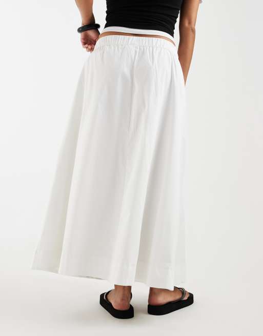 Vero Moda Petite - Falda midi blanca sin cierres de corte amplio, 4 de 5