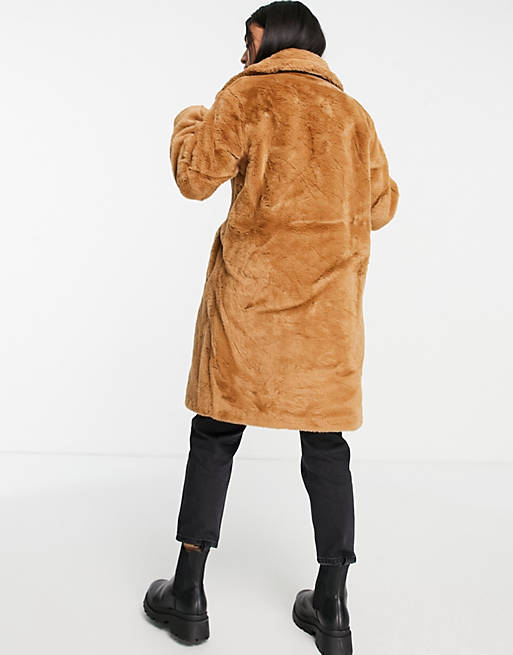  Vero Moda Petite faux fur coat in camel 
