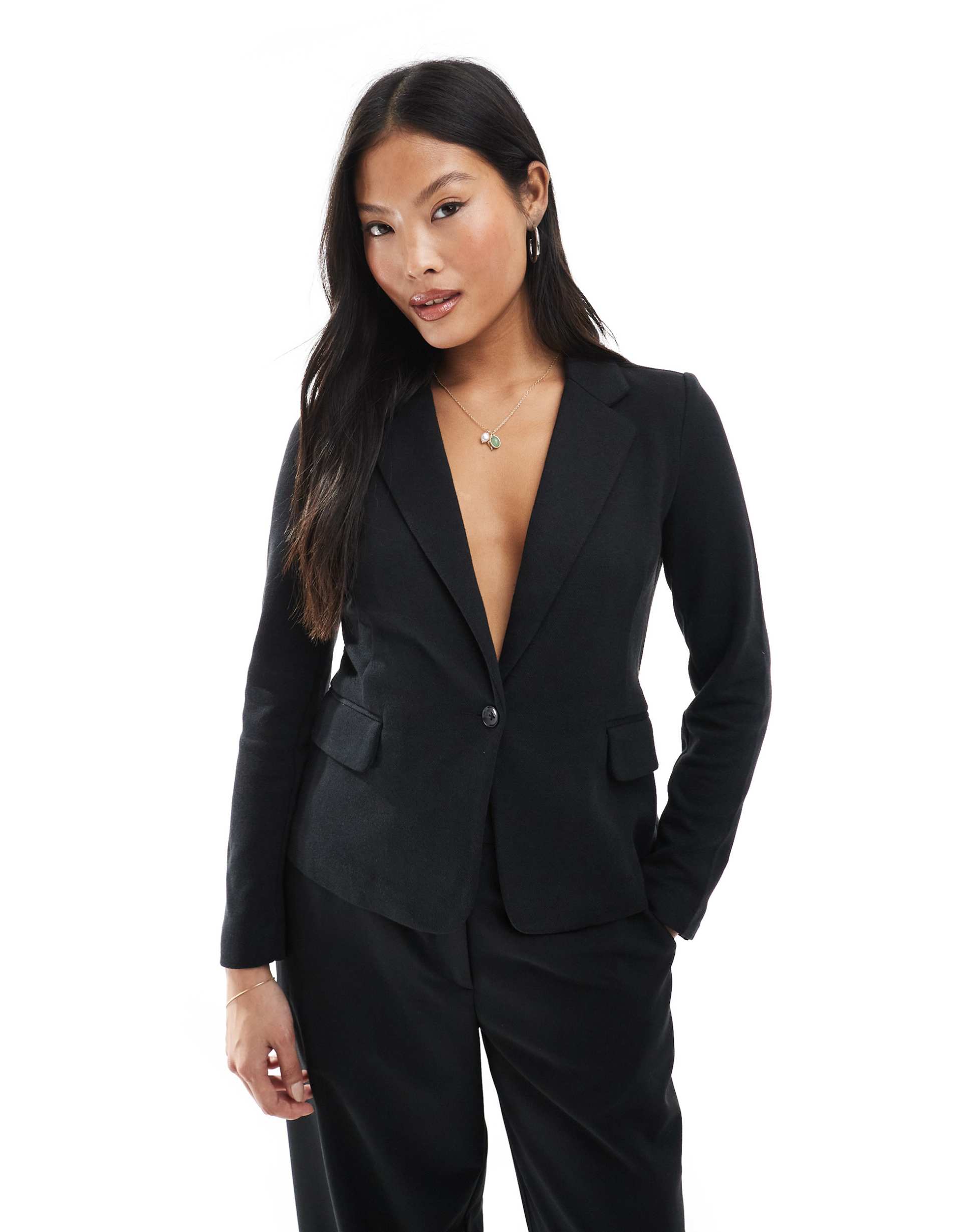 vero moda petite fitted jersey blazer in black