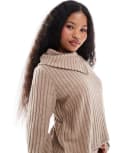 [Vero Moda Petite] Vero Moda Petite foldover ribbed jersey top in beige (part of a set)-Neutral XXL Silver Mink