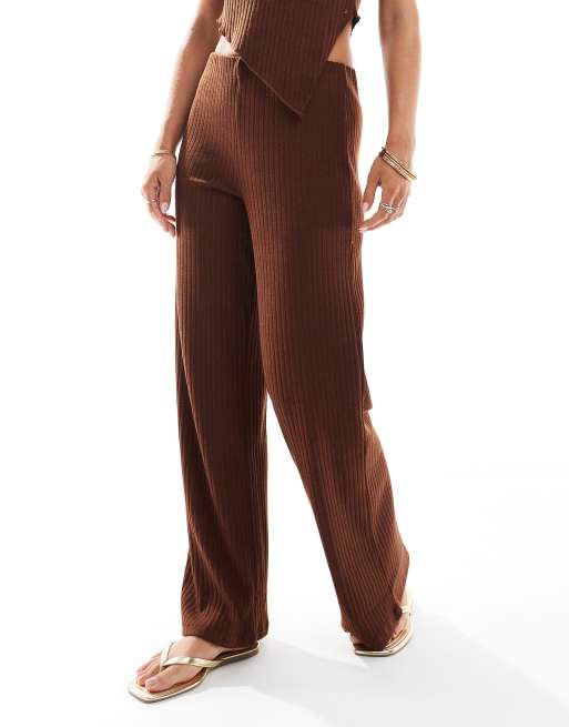 Vero Moda Petite - Geribbelde broek met wijde pijpen in chocoladebruin, deel van co-ord set, 3 van 5