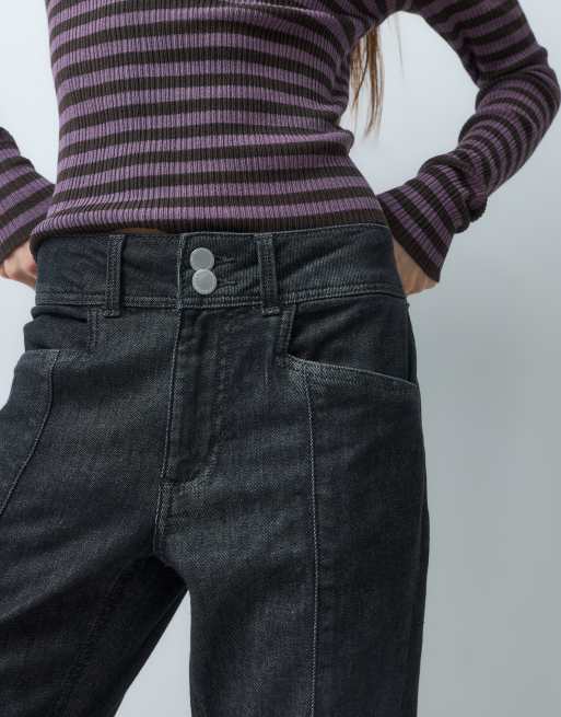 Vero Moda Petite Hazel jeans med hög midja, dekorativ söm och utsvängda ben i svart denim, 3 av 5