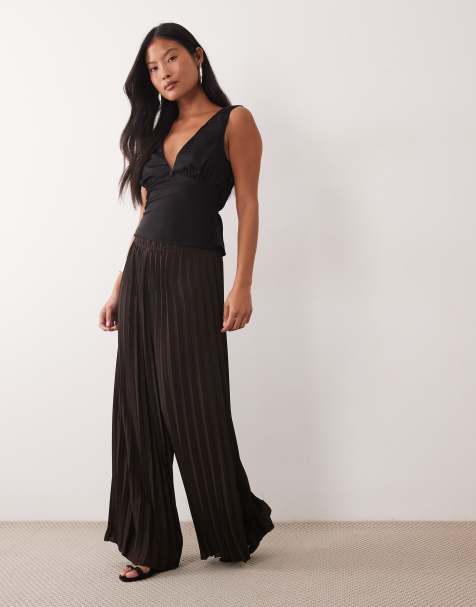 Vero Moda Petite high waist wide leg plisse trouser in chocolate brown - view 1