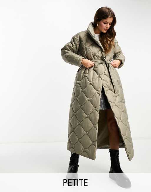 Vero Moda Petite – Hochgeschlossener, gesteppter Maxi-Puffermantel in Steinbeige 